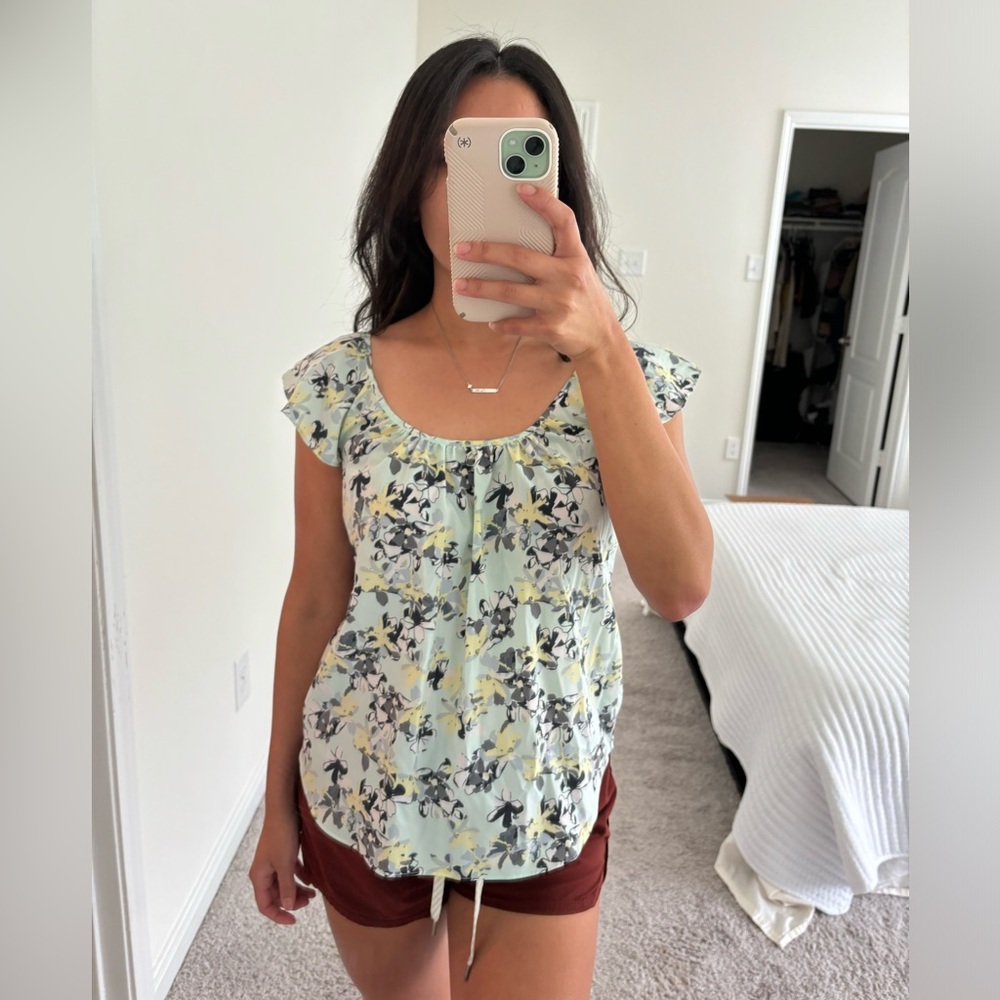 Femme floral blouse
